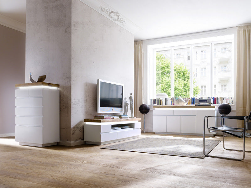 Kommode Weiß matt lackiert mit eine massive Oberplatte, Breite 73 cm