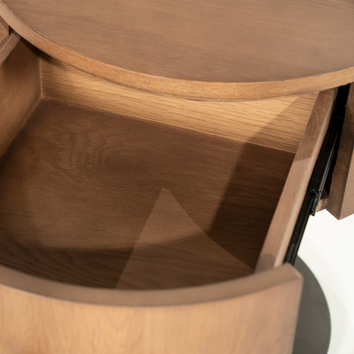 Nachttisch rund braun-grau, runder Beistelltisch Eiche furniert, Durchmesser 50 cm