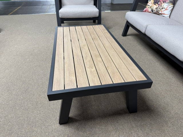 Lounge anthrazit, Lounge Set ein Gartensofa, zwei Gartensessel, ein Gartencouchtisch