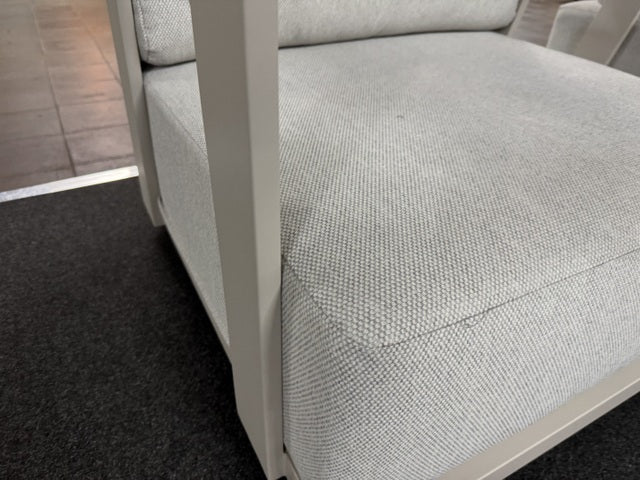 Lounge weiß, Lounge Set ein Gartensofa, zwei Gartensessel und ein Gartencouchtisch weiß