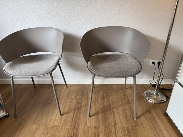 Stuhl grau-taupe gepolstert, Besucherstuhl taupe