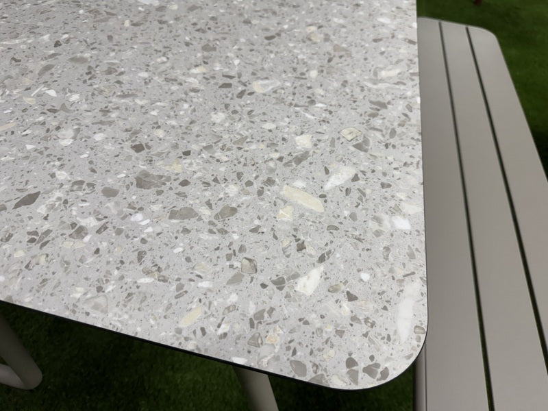 Picknicktisch beige mit Sitzbank, Gruppensitzbank beige mit Tisch, Gastro Tisch-Sitzbank beige, Länge 150 cm