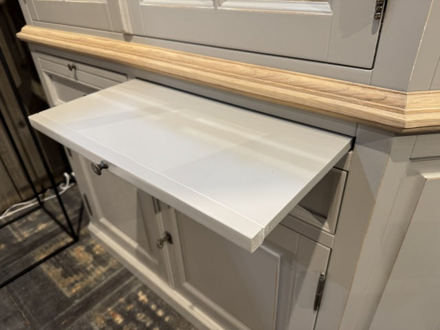 Vitrine grau mit LED Beleuchtung, Geschirrschrank hellgrau, Landhaus, Wohnzimmerschrank mit Beleuchtung grau Landhaus, Breite 160 cm