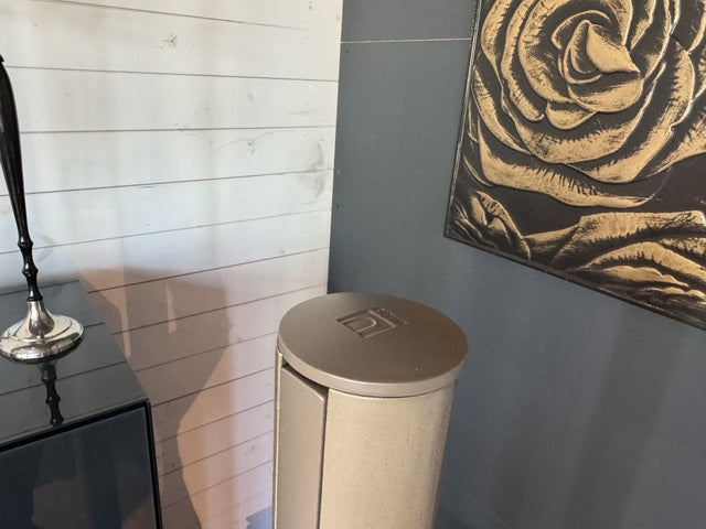 Garderobenständer grau, Kleiderständer grau mit ausklappbaren Hacken