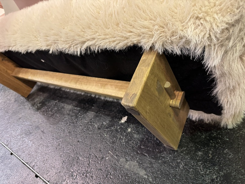 Sitzbank beige Felloptik, Bettbank Schaffelloptik, Breite 140 cm