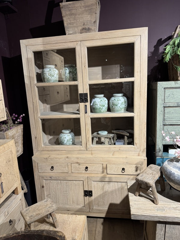 Vitrine Altholz Natur-grau, China Geschirrschrank mit Schubladen Altholz, China-Schrank, Breite 140 cm