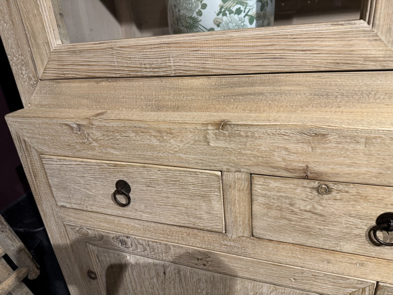 Vitrine Altholz Natur-grau, China Geschirrschrank mit Schubladen Altholz, China-Schrank, Breite 140 cm