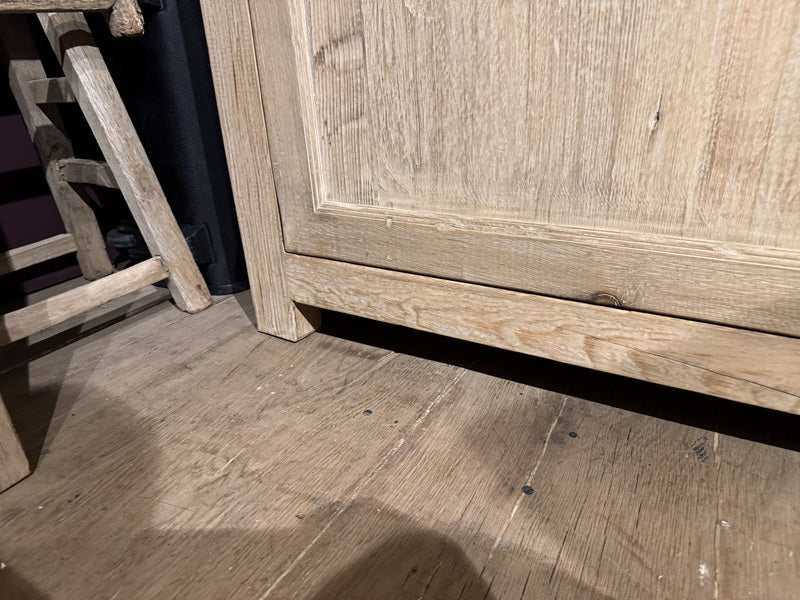 Vitrine Altholz Natur-grau, China Geschirrschrank mit Schubladen Altholz, China-Schrank, Breite 140 cm