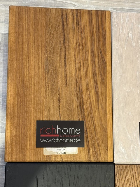 Esstisch massiv Eiche, Tisch Industriedesign Gestell aus Metall, Tisch Eiche massiv, Maße 300 x 100 cm