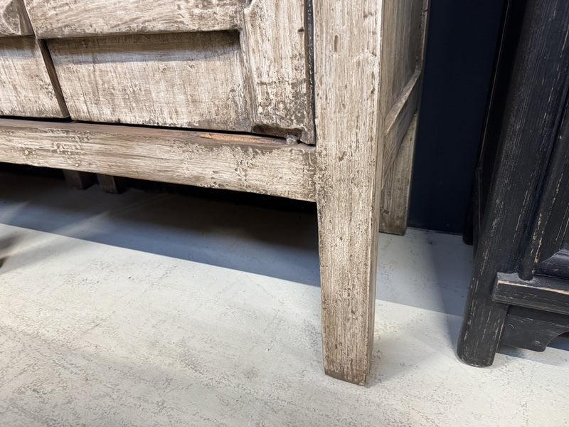 Schrank rustikal China Altholz beige-grau, Kleiderschrank rustikal Altholz, Aktenschrank Altholz, Breite 125 cm