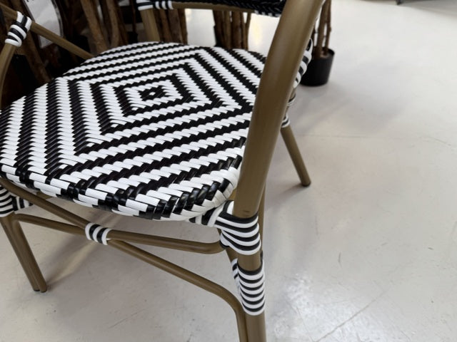 3er Set Bistrotisch mit zwei Stühlen, Durchmesser Bistrotisch 70 cm