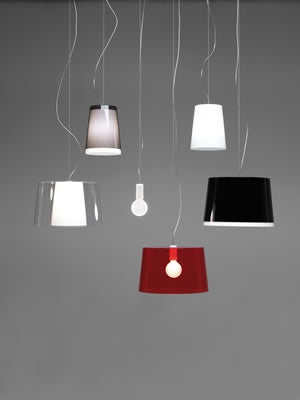 Design Bogenstehleuchte aus Metall in weiß, moderne Stehlampe mit Lampenschirm