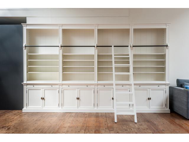 Bücherschrank  weiß im Landhausstil , Bücherregal-Wand  Massivholz in vier Farben, Breite 4 meter