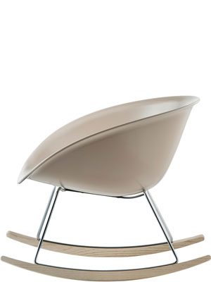 Schaukelstuhl, Design Stuhl-Sessel mit eine Sitzschale aus Kunststoff