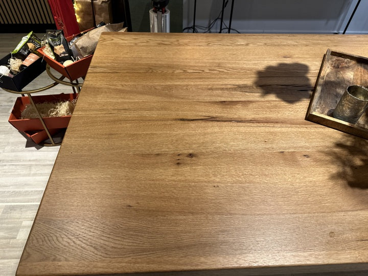 Esstisch massiv Eiche, Tisch Industriedesign Gestell aus Metall, Tisch Eiche massiv, Maße 280 x 100 cm
