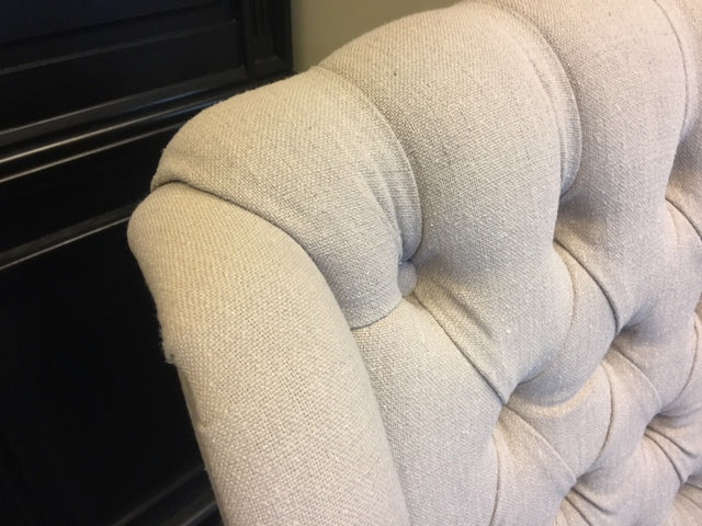 Stuhl gepolstert in verschiedenen Farben, Stuhl mit Ring Chesterfield Farbe Sand
