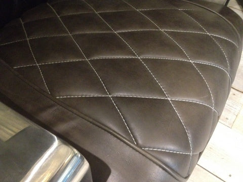 Lifestyle Sessel aus Leder und Aluminium