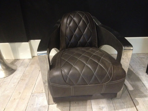 Lifestyle Sessel aus Leder und Aluminium