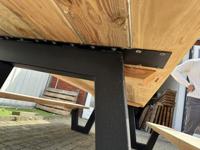 Gruppensitzbank Naturholz-schwarz, Sitzgruppe schwarz, Picknick Sitzgruppe Massivholz, Gartentisch mit Bank Holz, Picknickbank Holz, Länge 350 cm