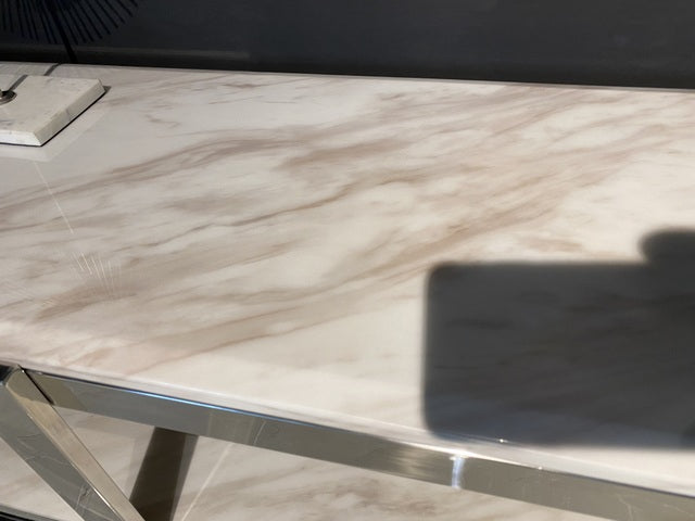 TV Regal Marmor Metall, Fernsehregal Silber, Fernsehschrank verchromtes Gestell, Breite 160 cm