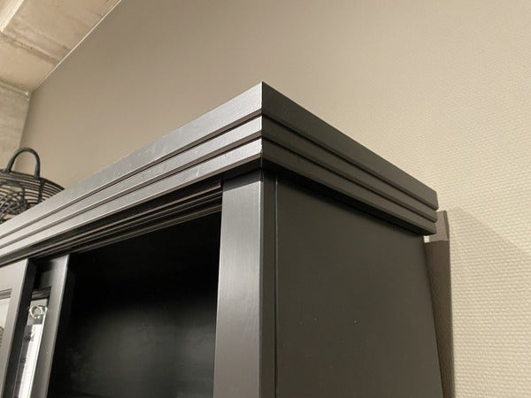 Vitrinenschrank schwarz, Geschirrschrank schwarz Landhaus, Vitrine schwarz Landhausstil, Buffetschrank schwarz, Breite 166 cm