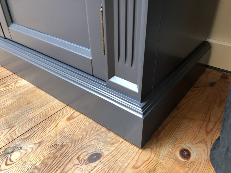 Bücherschrank anthrazit-weiß Landhausstil, Schrank schwarz Landhaus, Bücherschrank weiß in fünf Farben