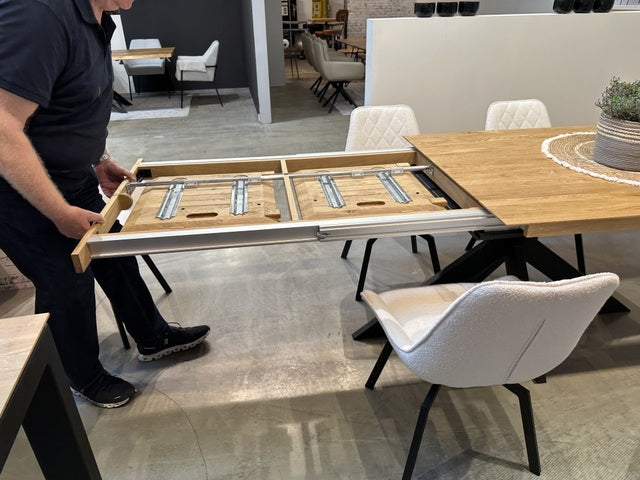 Tisch ausziehbar Eiche, Esstisch ausziehbar Eiche massiv, ausziehbarer Tisch Landhausstil, Länge 200-295 cm