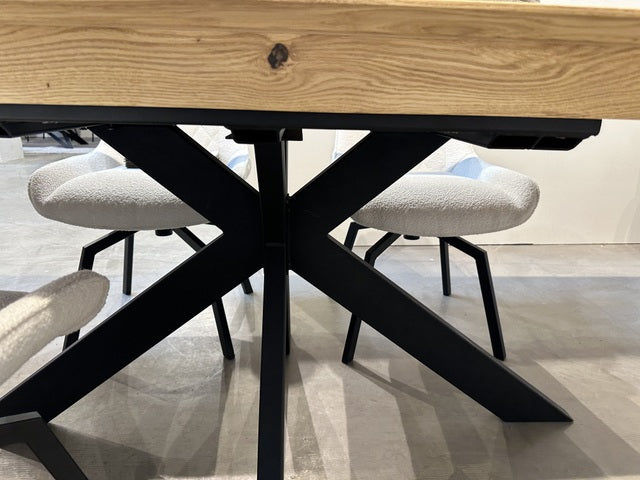 Tisch ausziehbar Eiche, Esstisch ausziehbar Eiche massiv, ausziehbarer Tisch Landhausstil, Länge 200-300 cm