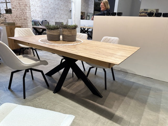 Tisch ausziehbar Eiche, Esstisch ausziehbar Eiche massiv, ausziehbarer Tisch Landhausstil, Länge 200-300 cm