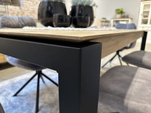 Tisch ausziehbar Eiche, Esstisch ausziehbar Eiche massiv, ausziehbarer Tisch Landhausstil, Länge 200-295 cm