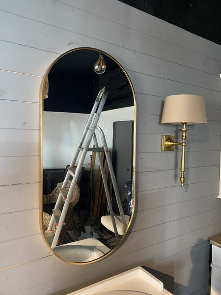 Wandleuchte Gold,  Wandlampe mit Lampenschirm taupe, Lampenschirm taupe oval