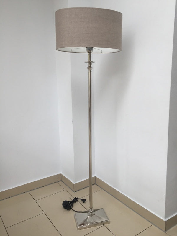 Stehlampe Silber klassisch,  Stehleuchte verchromt, Höhe 150 cm