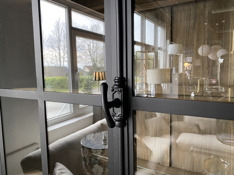 Buffetschrank schwarz mit Beleuchtung, Geschirrschrank schwarz Landhausstil, Vitrine schwarz Landhaus, Breite 130 cm