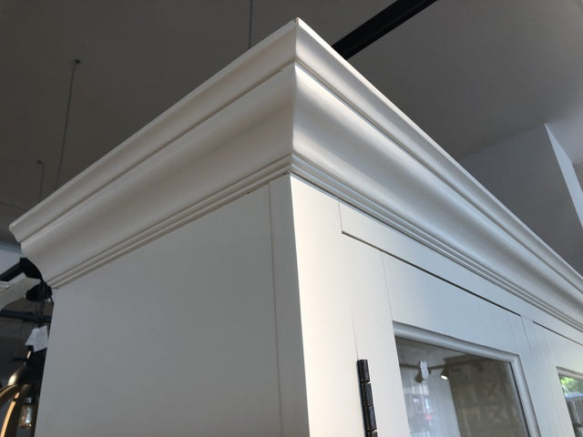 Vitrinen weiß Landhausstil,  Wohnzimmerschrank weiß Landhaus, Buffetschrank weiß, Breite 230 cm