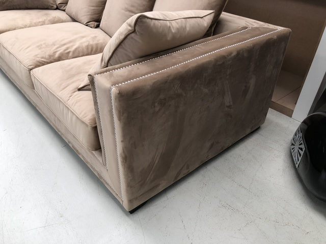 Sofa taupe velvet, Sofa Ziernägel gepolstert, Breite 250 cm