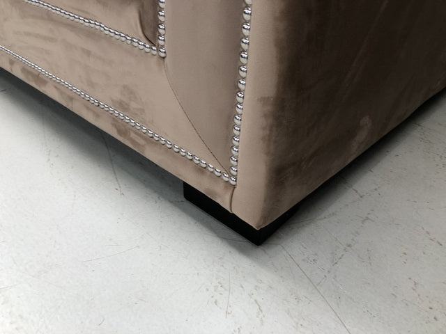 Sofa taupe velvet, Sofa Ziernägel gepolstert, Breite 250 cm