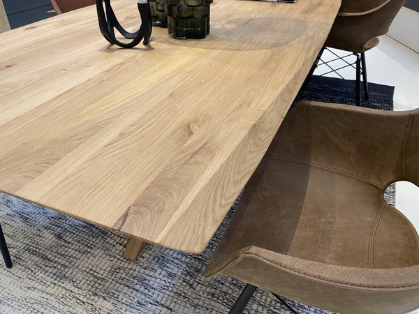 Esstisch massiv Eiche, Tisch Gestell aus Massivholz, Tisch Eiche massiv, Maße 240 x 110 cm