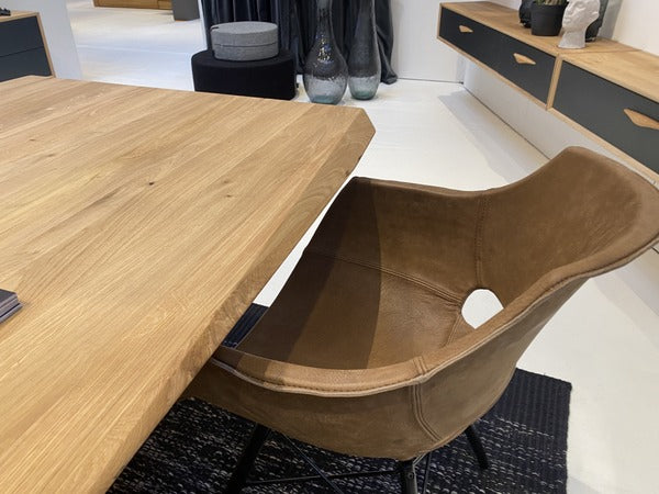 Esstisch massiv Eiche, Tisch Gestell aus Massivholz, Tisch Eiche massiv, Maße 220 x 105 cm