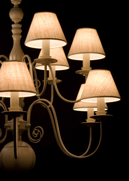 Kronleuchter 12-armig im Landhausstil, Durchmesser 85 cm