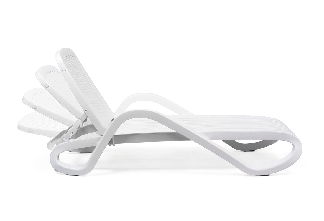 Sonnenliege weiß-blau Kunststoff, Liege mit Lehne weiß stapelbar