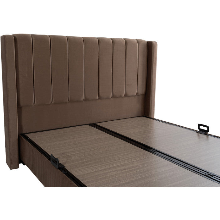 Gepolstertes Bett mit Matratze und Kopfteil, Bett braun mit Kopfteil, Breite 180 cm