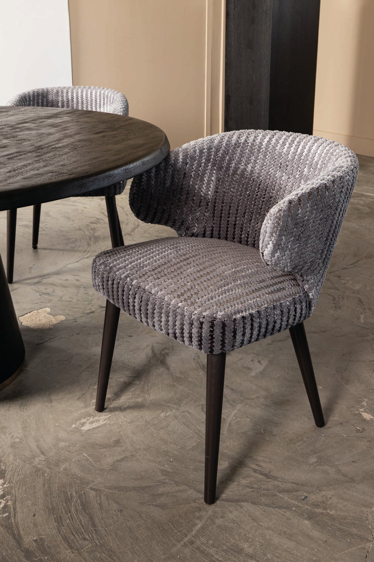 Stuhl taupe gestreift, Stuhl mit Armlehne Farbe taupe