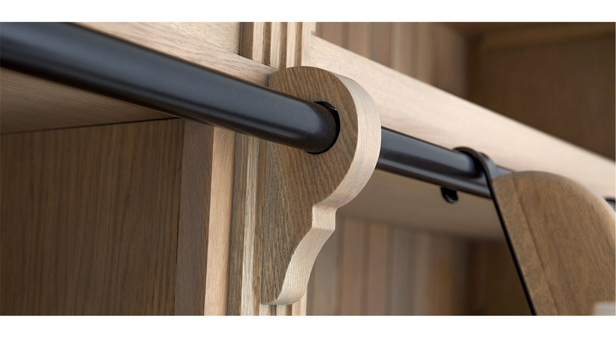 Bücherschrank Eiche mit Beleuchtung, Geschirrschrank Eiche Landhausstil, Schrank mit Beleuchtung Landhaus, Breite 318 cm