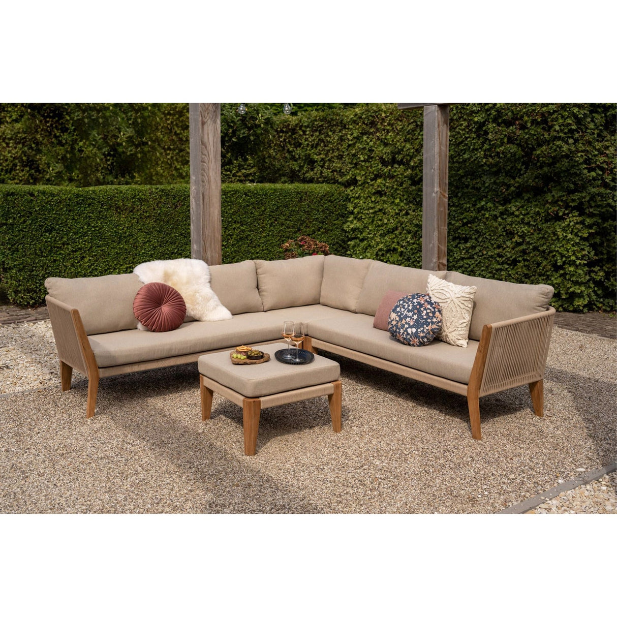 Gartenlounge Holz Teak, Garten-Sitzgruppe Teakholz, Maße 240x240 cm