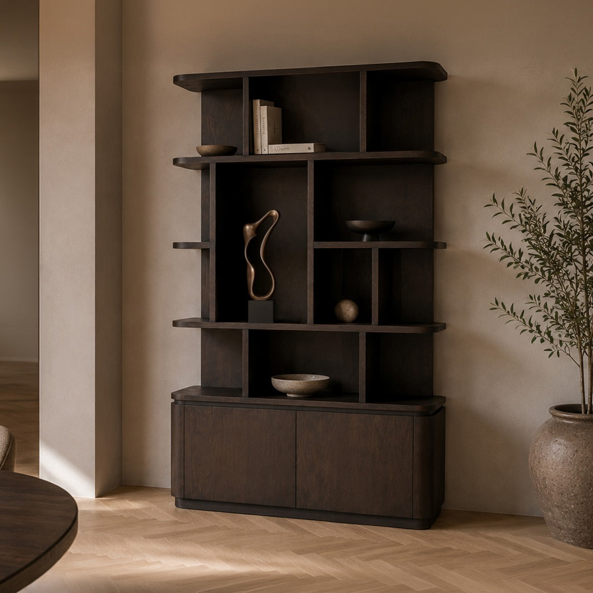 Bücherschrank braun, Regal braun, Wohnzimmerschrank braun Eiche furniert. Breite 145 cm