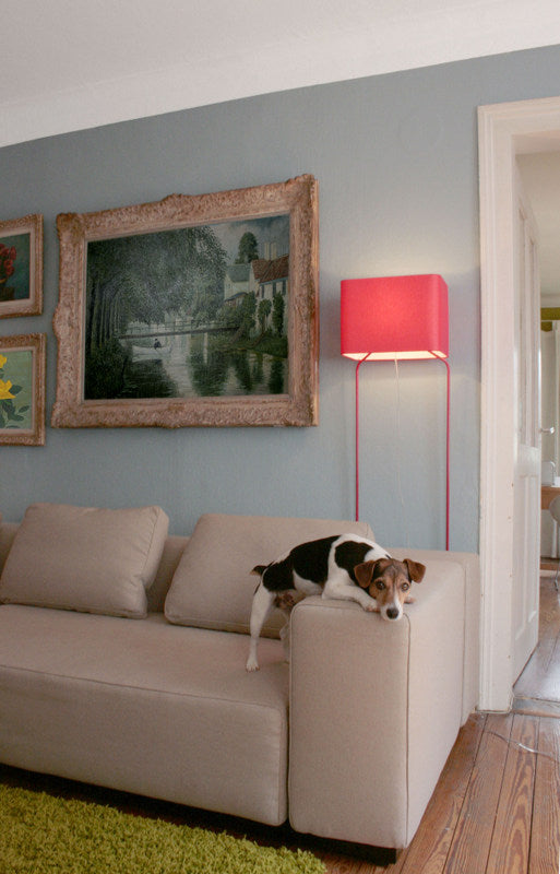 Design-Stehleuchte, moderne Stehlampe in sechs  verschiedenen Farben, weiß