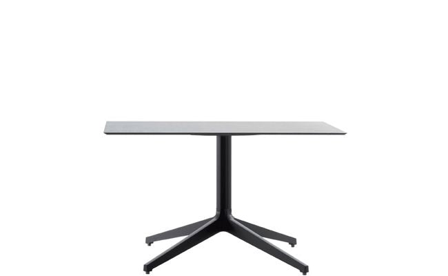 Design Tisch in Farben weiß und schwarz