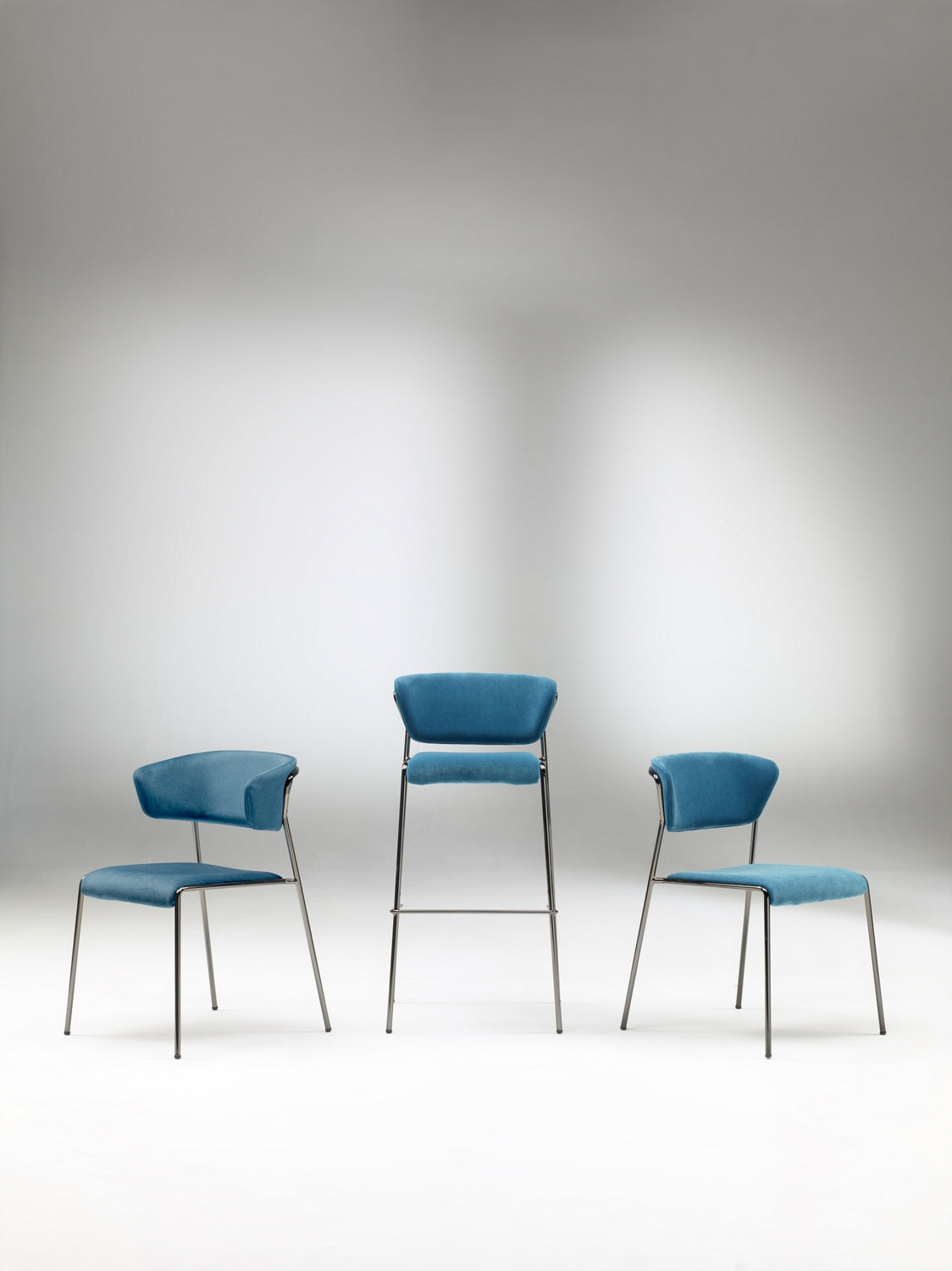 Design Stuhl chrom, Stuhl stapelbar, Konferenzstuhl, blau, schwarz glänzend, Besucherstuhl, Essstuhl