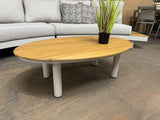 Lounge weiß, Lounge Set zwei Gartensofas, ein Gartencouchtisch, ein Beistelltisch weiß-braun