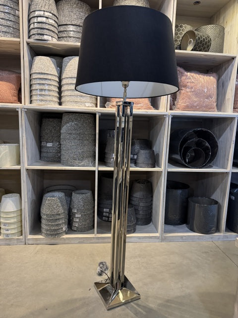 Stehlampe Silber, Stehleuchte mit schwarzem Lampenschirm,&nbsp; Höhe 180 cm